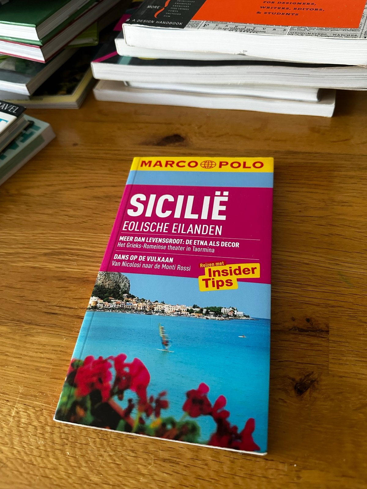 Marco Polo Reisgids Sicilië Eolische Eilanden, Europa, Ophalen of Verzenden, Zo goed als nieuw, Reisgids of -boek