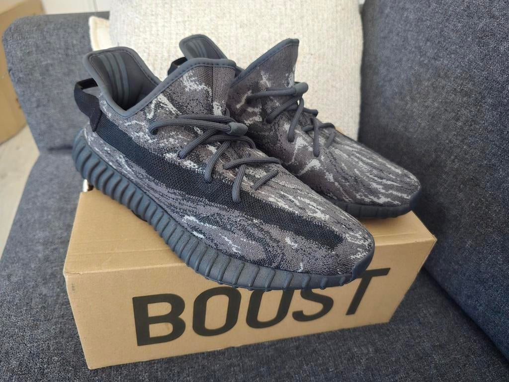 Adidas Yeezy Boost 350 V2 MX Dark Salt met factuur, Kleding | Heren, Schoenen, Zwart, Ophalen of Verzenden, Adidas Yeezy, Sneakers of Gympen