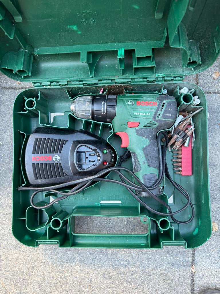 Bosch PSB 10,8 LI-2 Boor-/Schroefmachine met lader, Gebruikt, Ophalen of Verzenden, Boor- en Schroefmachine, Minder dan 400 watt
