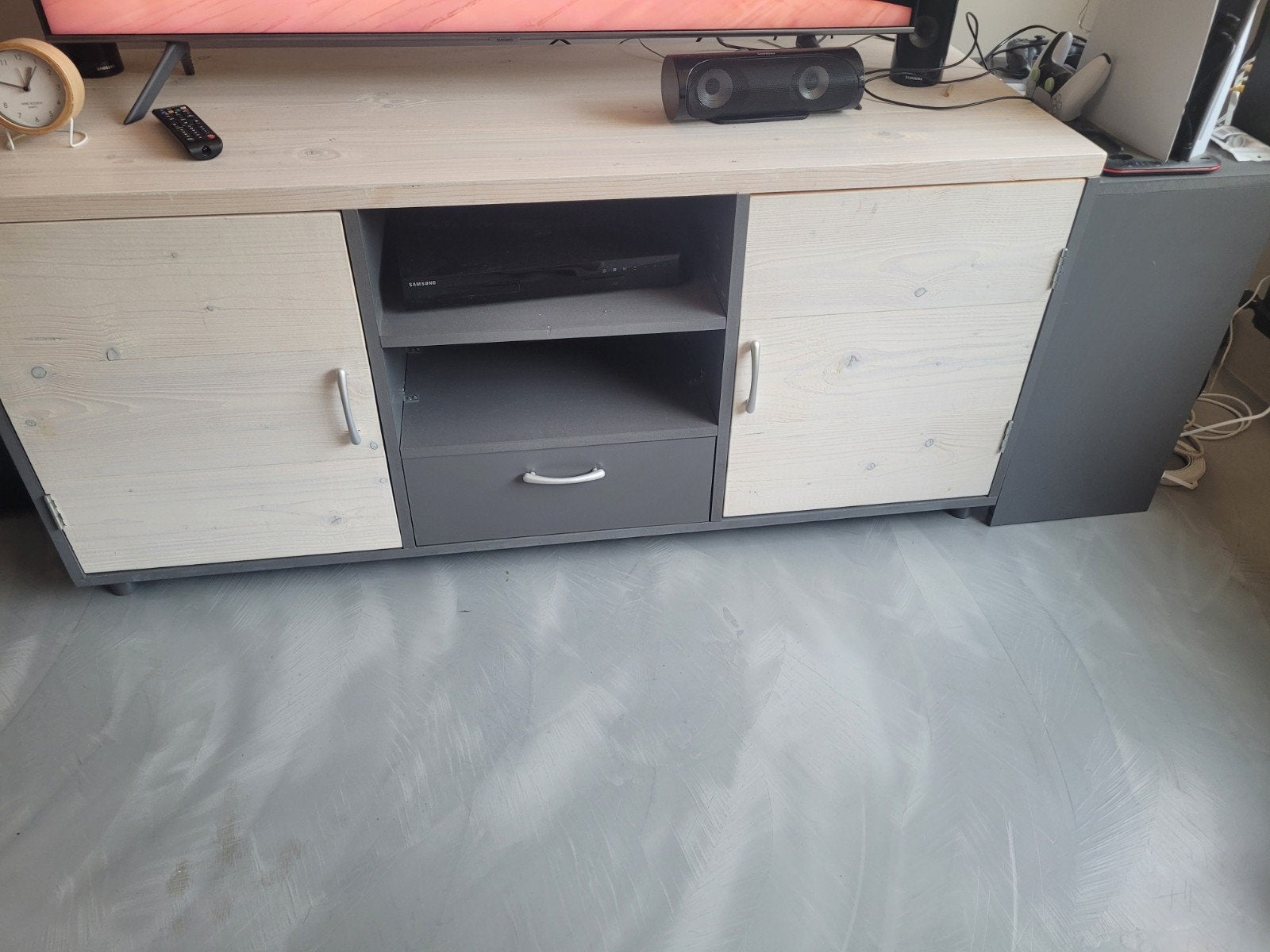 Handgemaakt TV-meubel / Dressoir - aanpasbare breedte, Ophalen, Gebruikt, Modern, aanpasbaar, 150 tot 200 cm