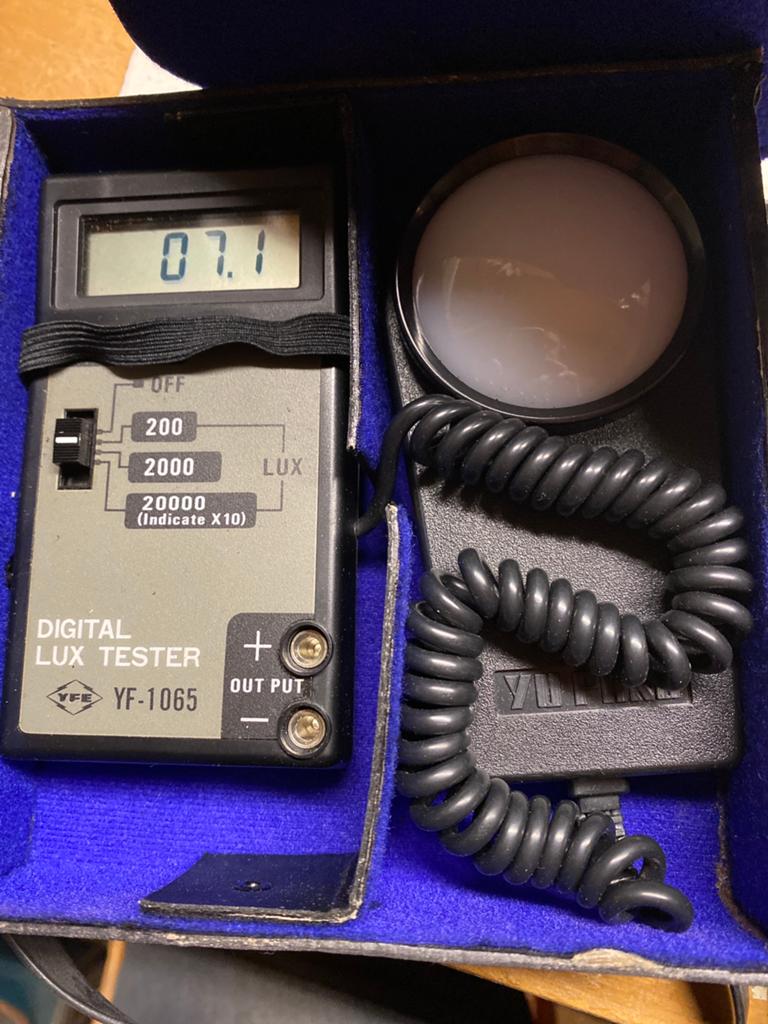 Vintage Digital Lux Tester YF-1065 – werkende luxmeter., Doe-het-zelf en Verbouw, Meetapparatuur, Ophalen of Verzenden, Zo goed als nieuw