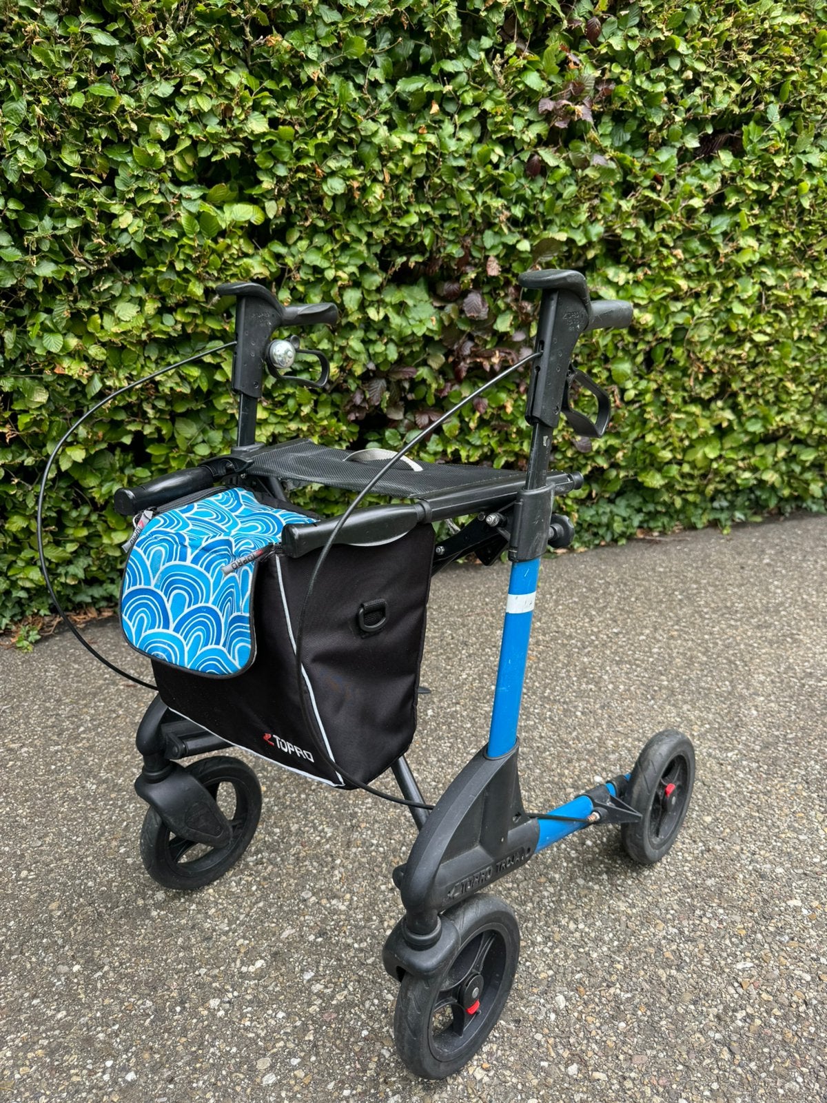 Rollator Topro troja 2G M blauw met tasje, Ophalen, Opvouwbaar, Gebruikt
