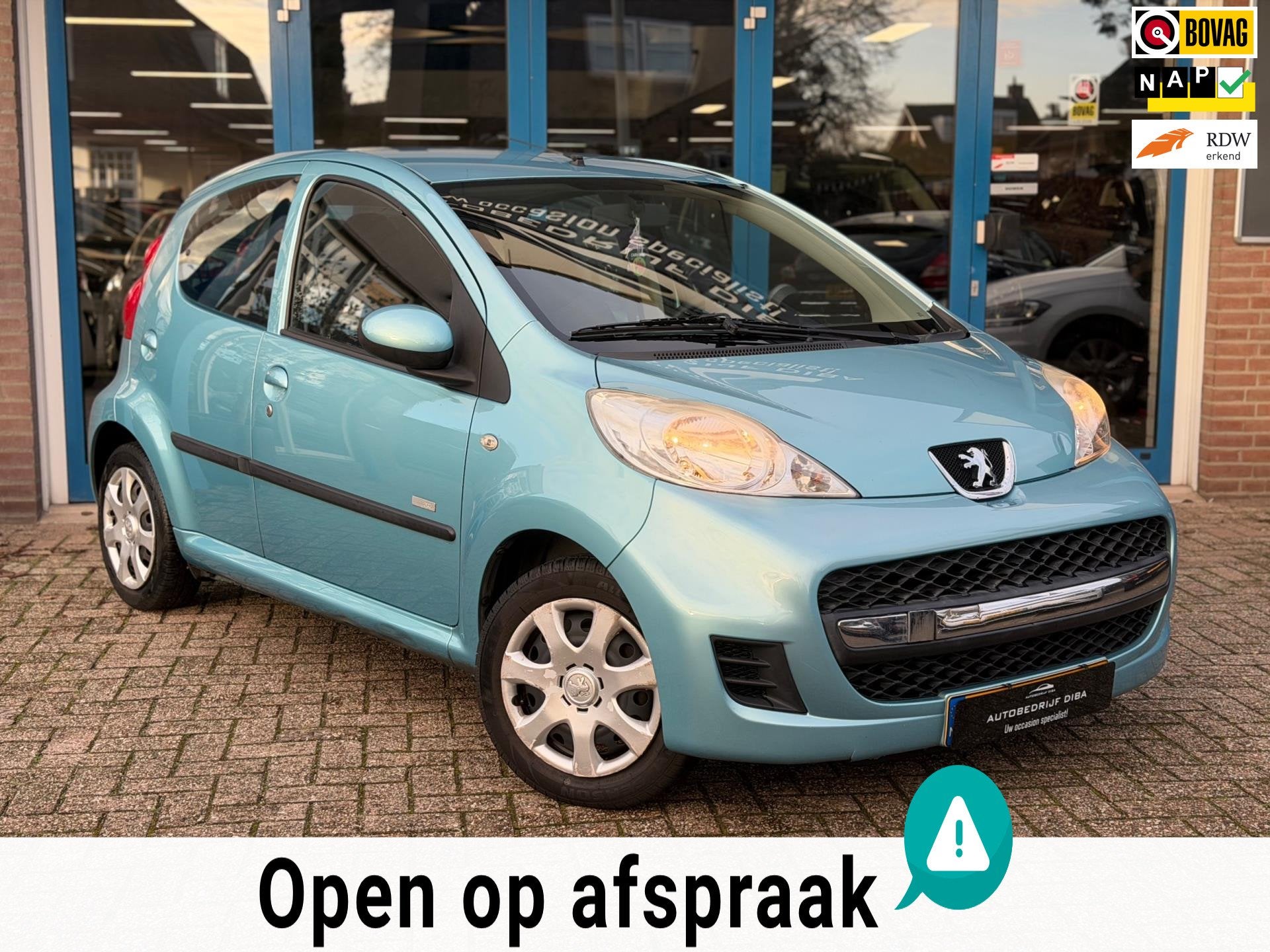Peugeot 107 1.0-12V Millesim 200 5drs 2011 AIRCO APK NAP!, Voorwielaandrijving, Stof, Gebruikt, Zwart