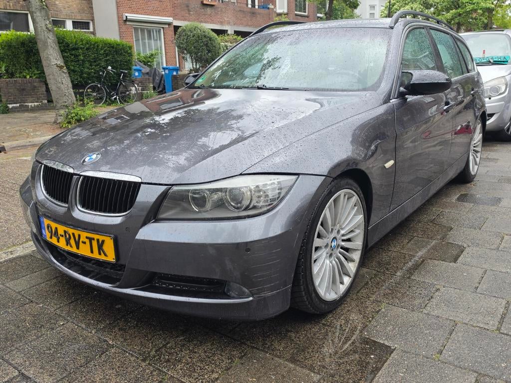 BMW 3-Serie 325i Touring AUTOMAAT - Airco - Leer - APK 12/26, Auto's, BMW, Automaat, Achterwielaandrijving, Beige, 2497 cc