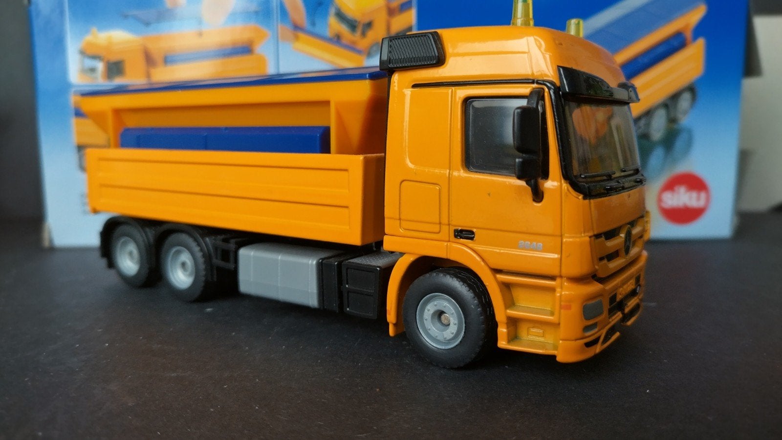 Mercedes Benz Actros Winterdienst 1:50 Siku 2939 Pol, SIKU, Verzenden, Zo goed als nieuw, Bus of Vrachtwagen