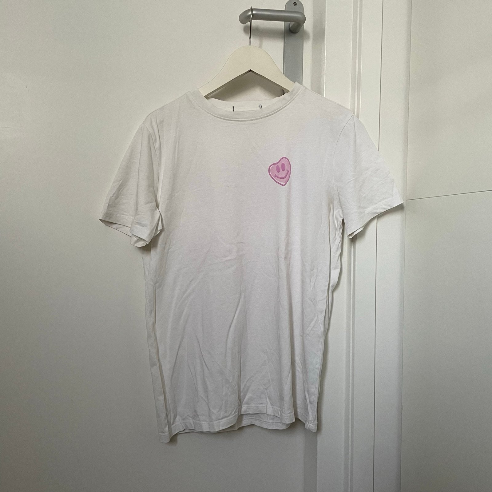 Wit shirt met leuke print op de achterkant, Kleding | Dames, T-shirts, Wit, Ophalen of Verzenden, Zo goed als nieuw, Korte mouw
