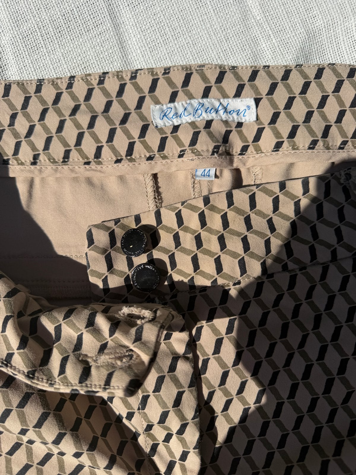 Red Button Broek met Geometrisch Patroon Maat 44, Kleding | Dames, Broeken en Pantalons, Zo goed als nieuw, Maat 42/44 (L), Meerkleurig