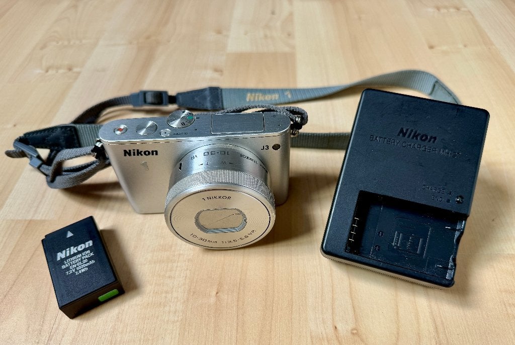 Nikon 1 J3 met nieuwe PD lens !, 14 megapixels, Beeldstabilisatie, Ophalen of Verzenden, Zo goed als nieuw