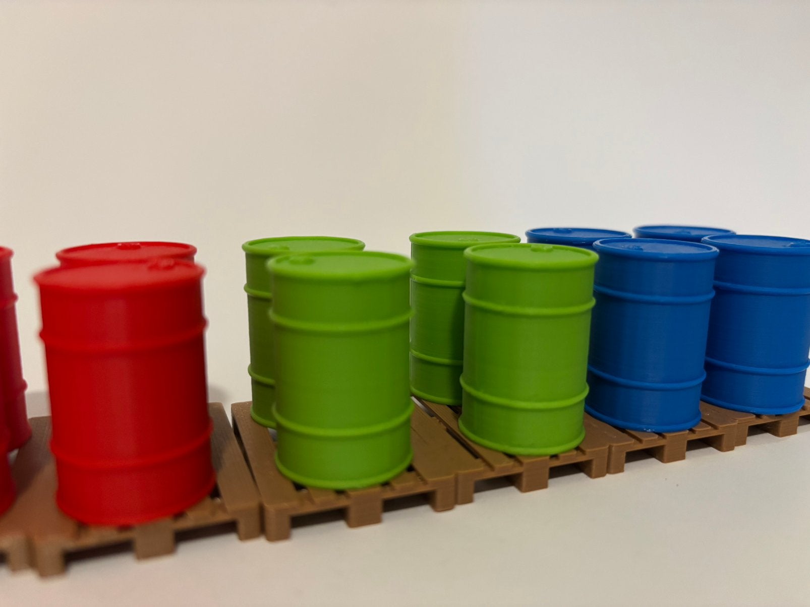 Europallet met 2 vaten schaal 1:32, Contact@awl3dmodels.nl, Awl3d, Groter dan 1:35, Ophalen of Verzenden