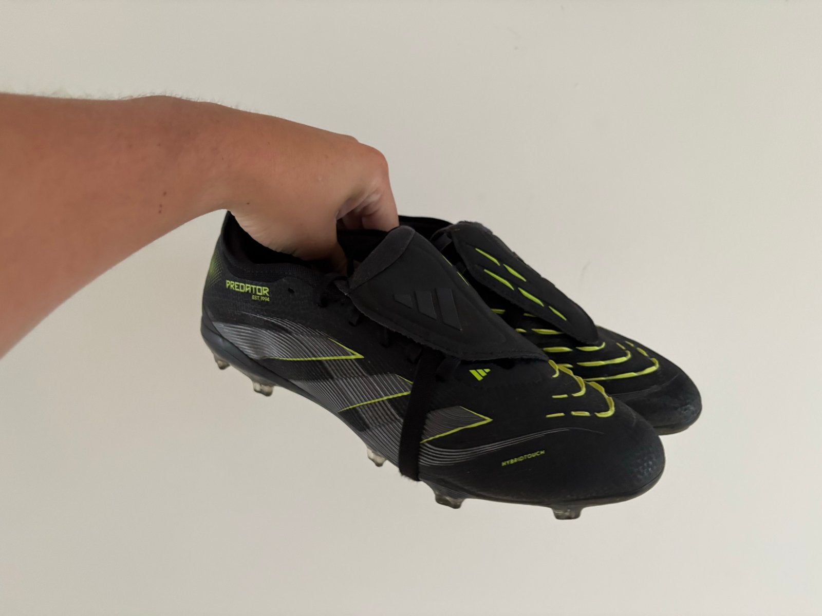 Adidas Predator voetbalschoenen - Maat 42 2/3, Maat XS of kleiner, Verzenden, Zo goed als nieuw, Schoenen