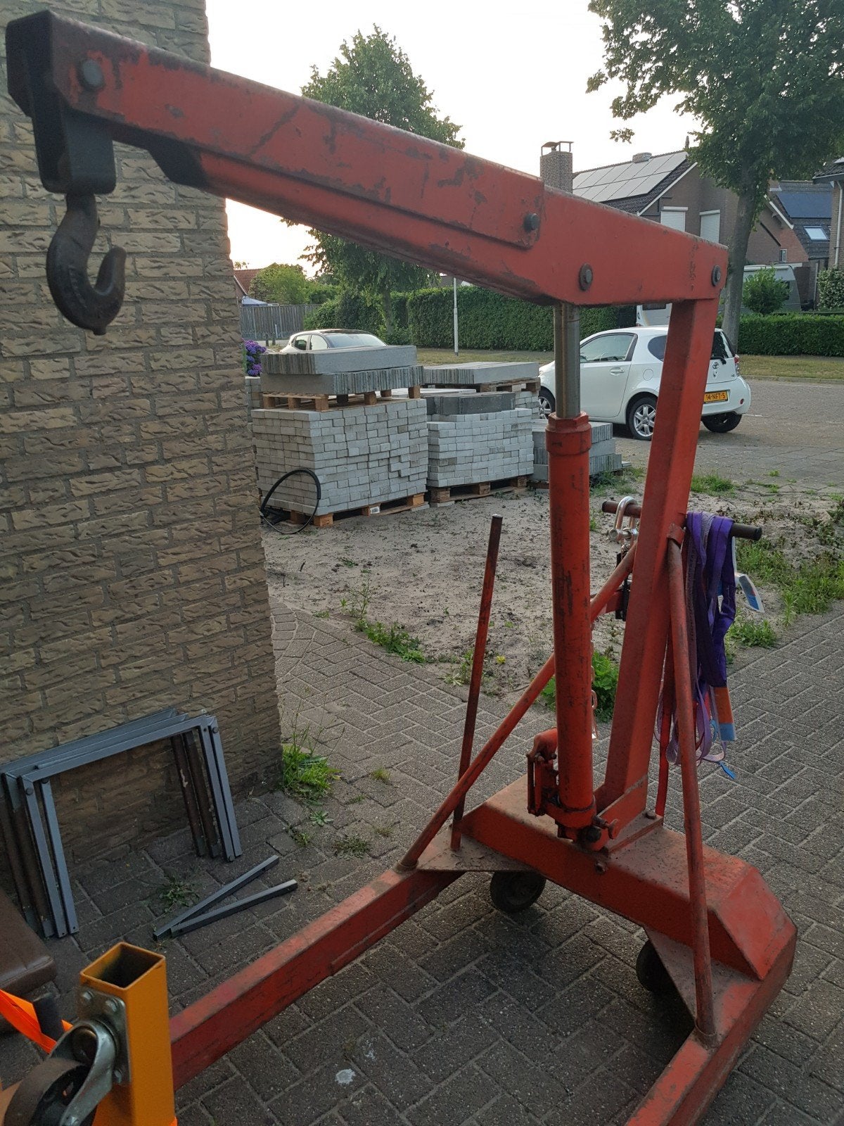 Robuuste Oranje Werkplaatskraan - Motorlift, Ophalen