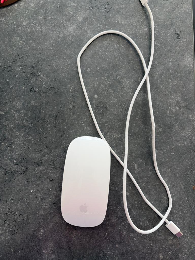 Apple Magic Mouse - Draadloze Muis, Computers en Software, Muizen, Zo goed als nieuw, Muis, Rechtshandig, Draadloos, Ophalen of Verzenden