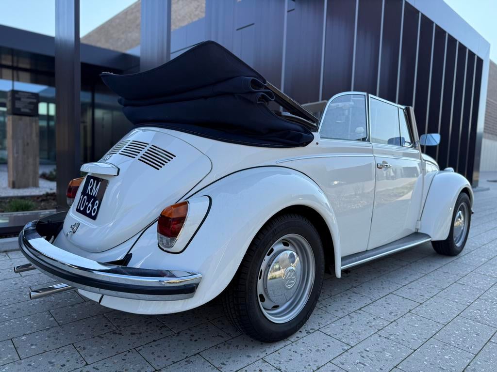 Prachtige Volkswagen Kever 1302 LS Karmann Cabriolet 1970, Auto's, Achterwielaandrijving, Zwart, Cabriolet, Wit