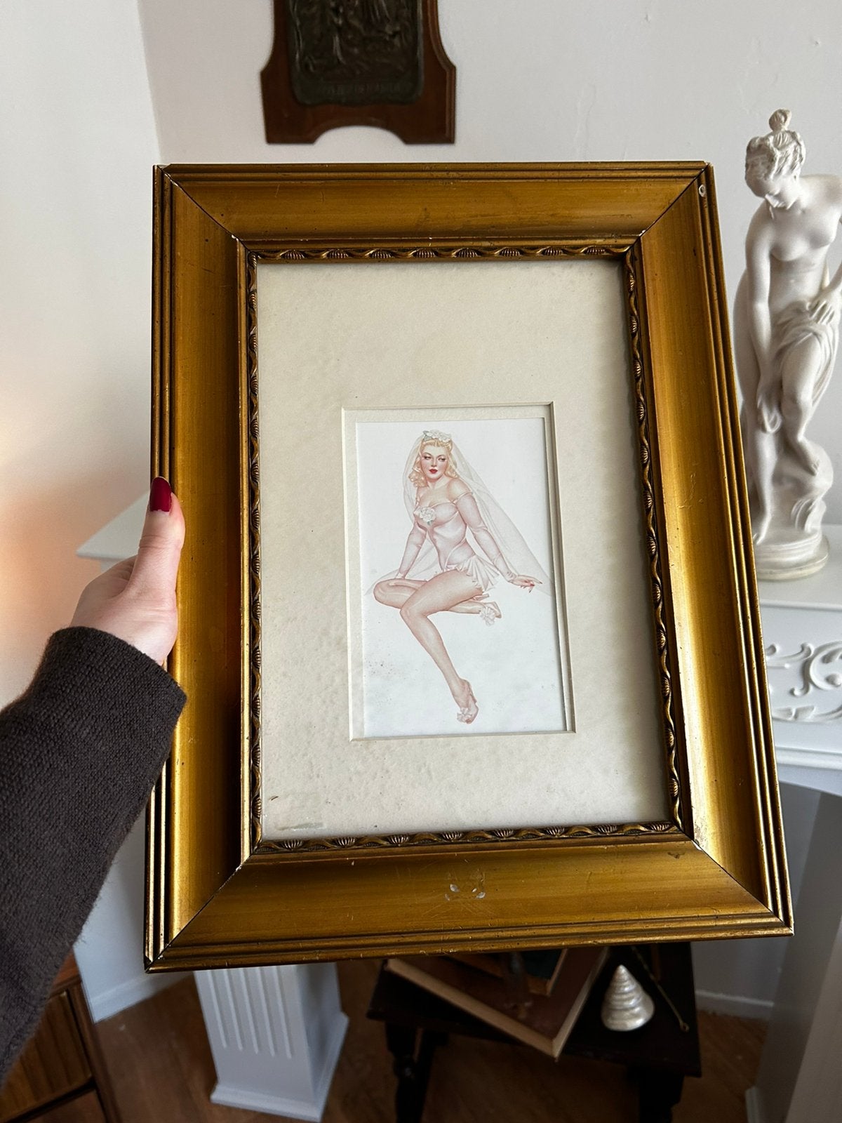 Oude lijst met pin up prent 39x30cm, Ophalen, Zo goed als nieuw