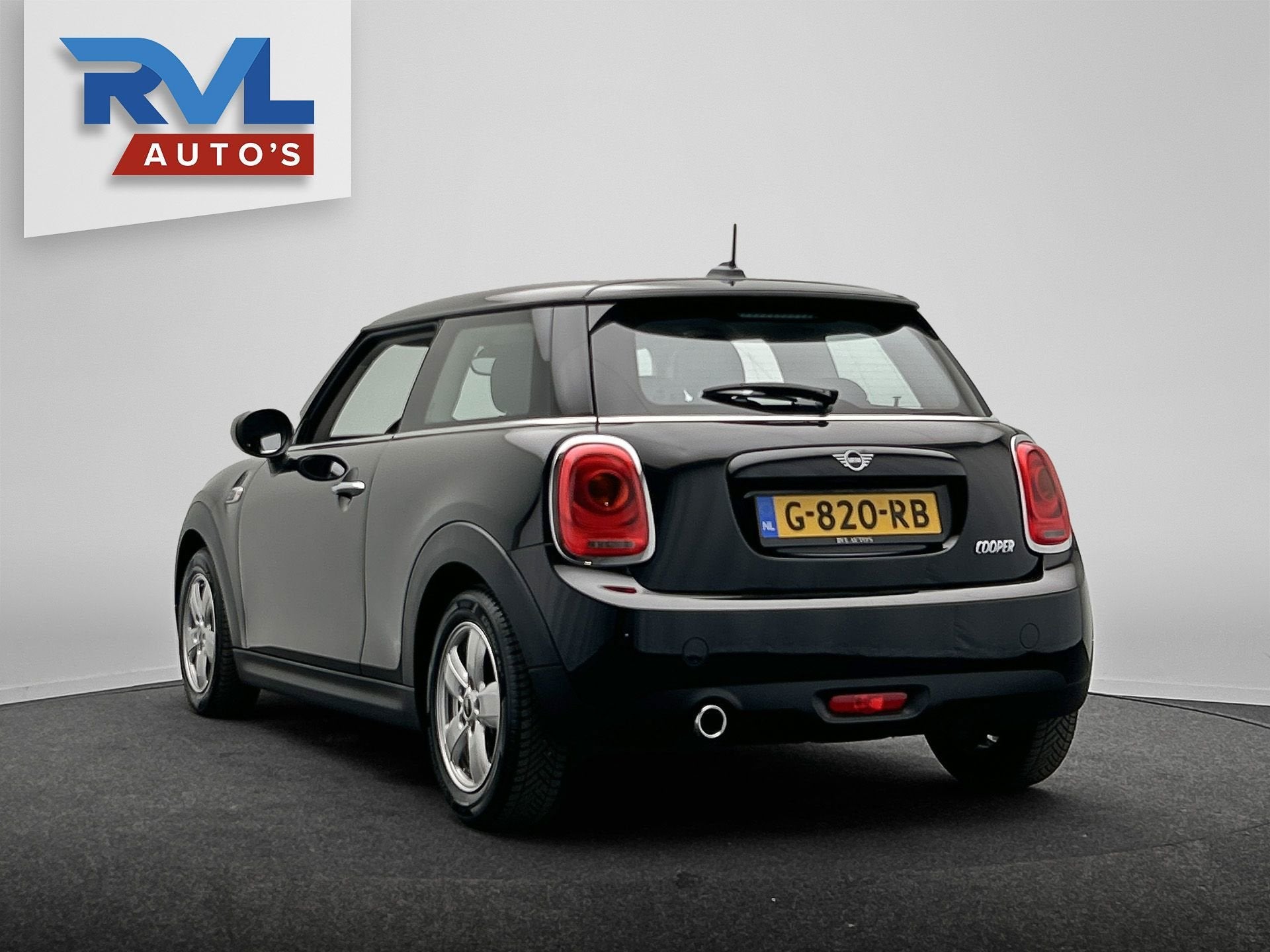 Mini 3-Deurs 1.5 Cooper | Origineel NL | Navigatie | Cruise/, Auto's, Mini, Voorwielaandrijving, Gebruikt, 4 stoelen, Origineel Nederlands