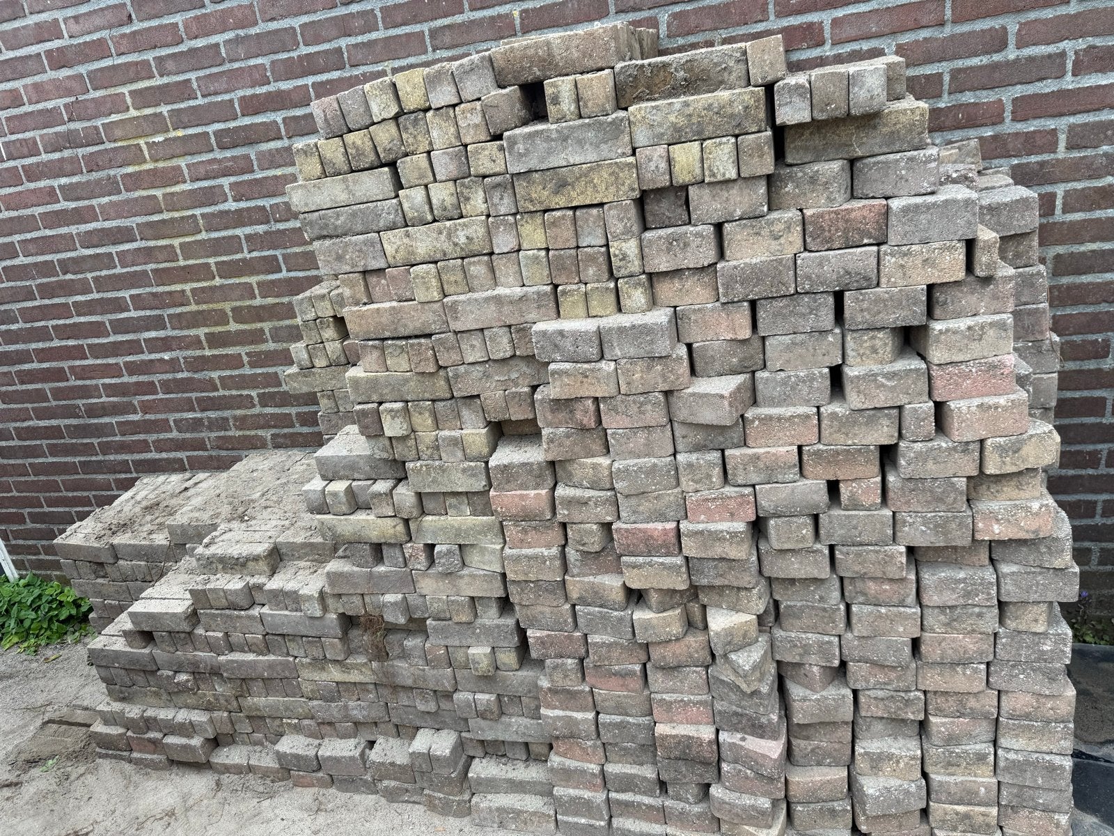 Gratis ophalen!Gebruikte klinkers voor tuin of oprit, Gebruikt, Klinkers, Ophalen of Verzenden, 10 m² of meer