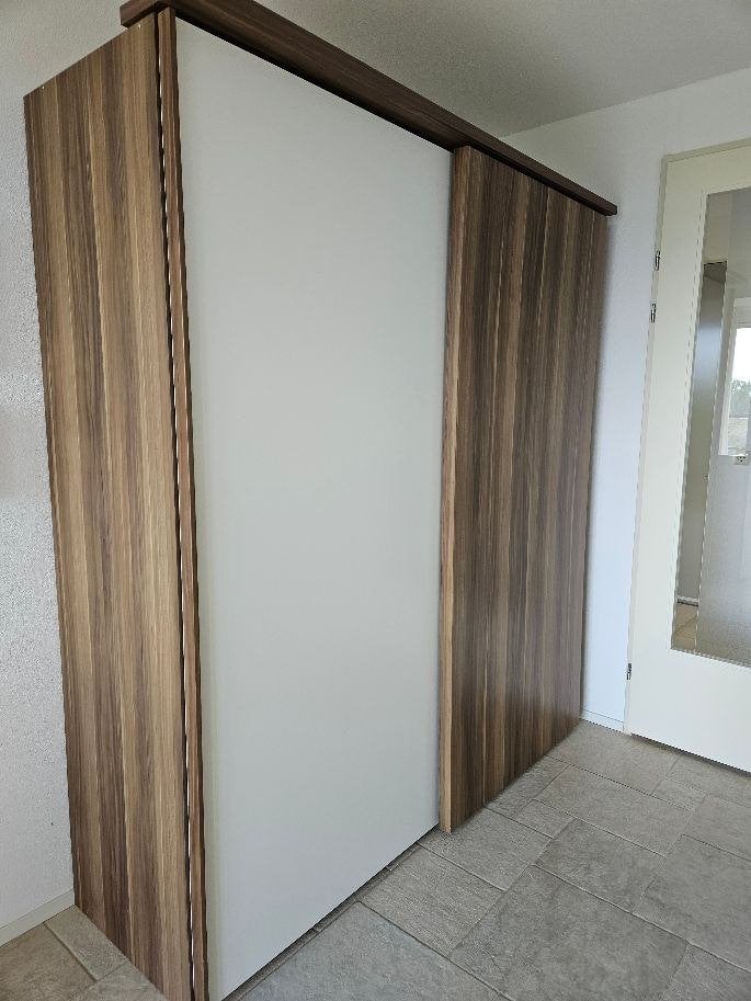 2 dezelfde zeer mooie Kledingkasten, Huis en Inrichting, Kasten | Kledingkasten, Ophalen, 200 cm of meer, Met plank(en), 150 tot 200 cm