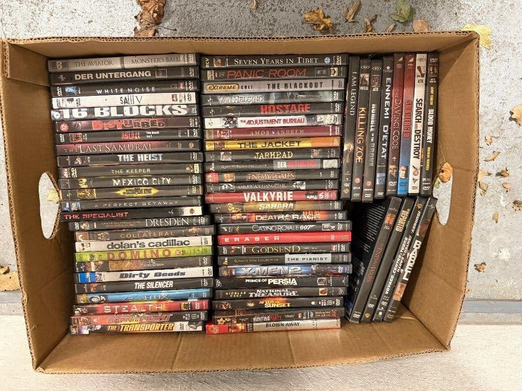 DVD's per doos. Meer dan 100 dozen beschikbaar! grote partij, Alle leeftijden, Ophalen, Zo goed als nieuw