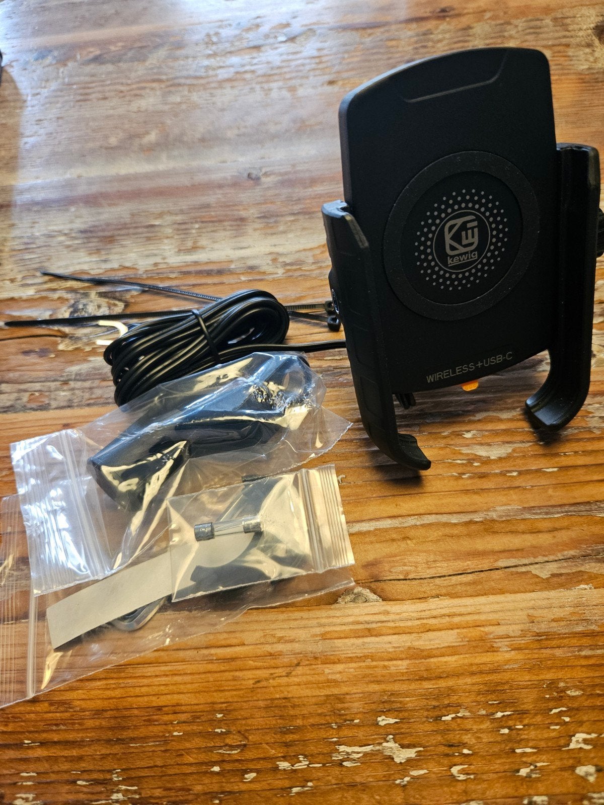 Kewig Draadloze Oplader Telefoonhouder USB-C, Ophalen of Verzenden, Nieuw, Overige typen, Overige merken