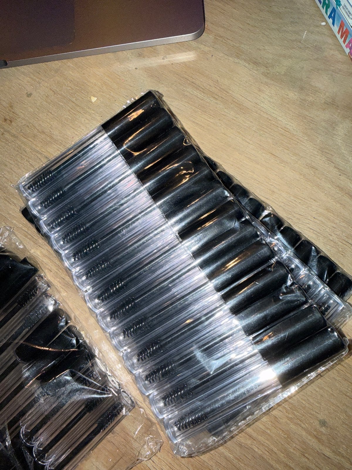 Wimperborsteltjes - Mascara Spoolies (Nieuw) - 50 stuks, Ogen, Zwart, Nieuw, Ophalen of Verzenden