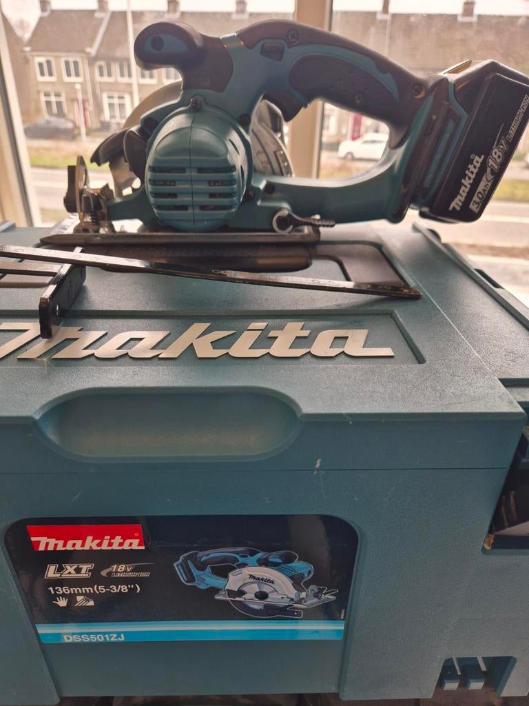Makita DSS601ZJ Accu Cirkelzaag 18V met Mbox, Ophalen, Cirkelzaag, Zo goed als nieuw, Makita