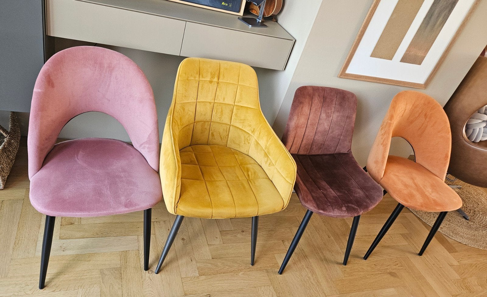 4 stoelen / 4 chairs, Ophalen
