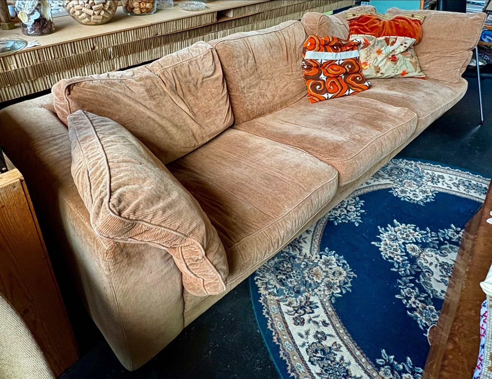 Vintage loungebank 70-er jaren oranje ribstof, Huis en Inrichting, Banken | Bankstellen, Ophalen, 250 tot 300 cm, Gebruikt, Vintage