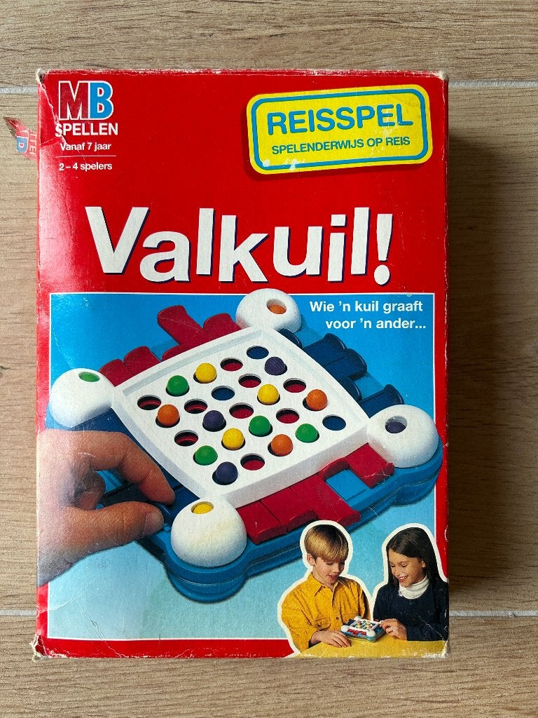 Valkuil spel, Hobby en Vrije tijd, Gezelschapsspellen | Bordspellen, Ophalen of Verzenden, Gebruikt, MB