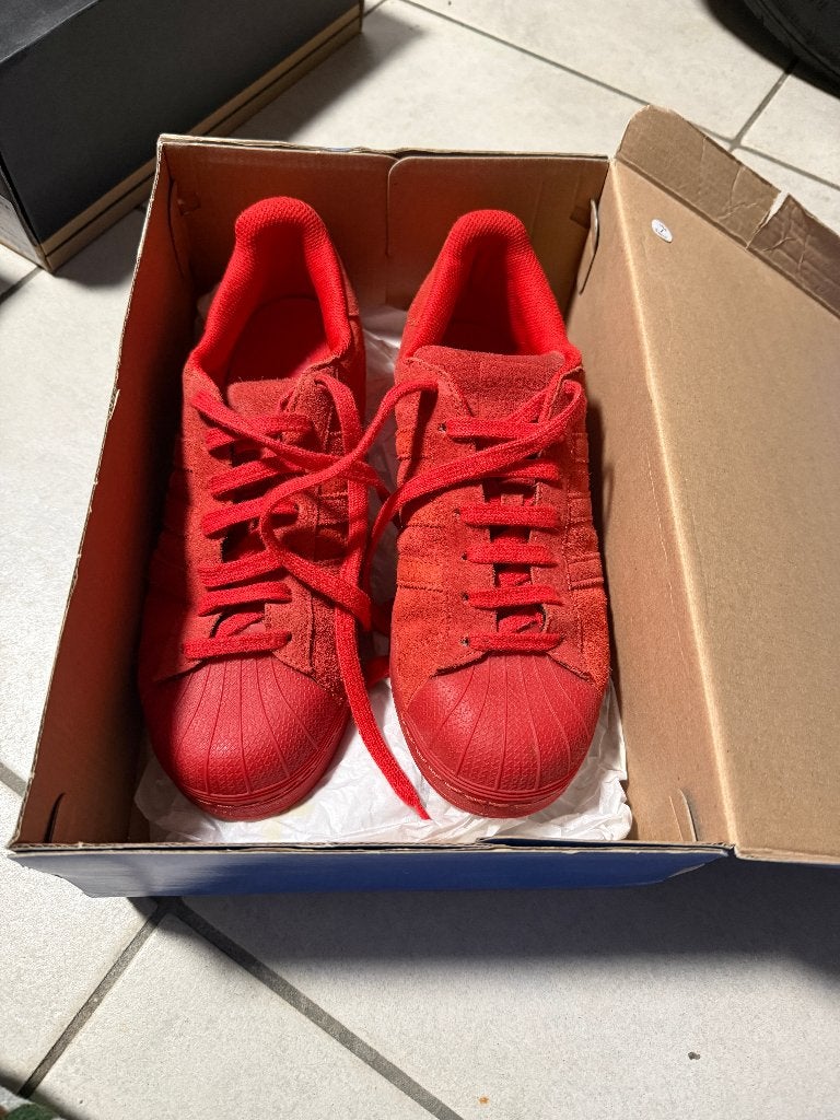 adidas rode sneakers, laag model, maat 42, Overige kleuren, Ophalen of Verzenden, Sneakers of Gympen, Adidas