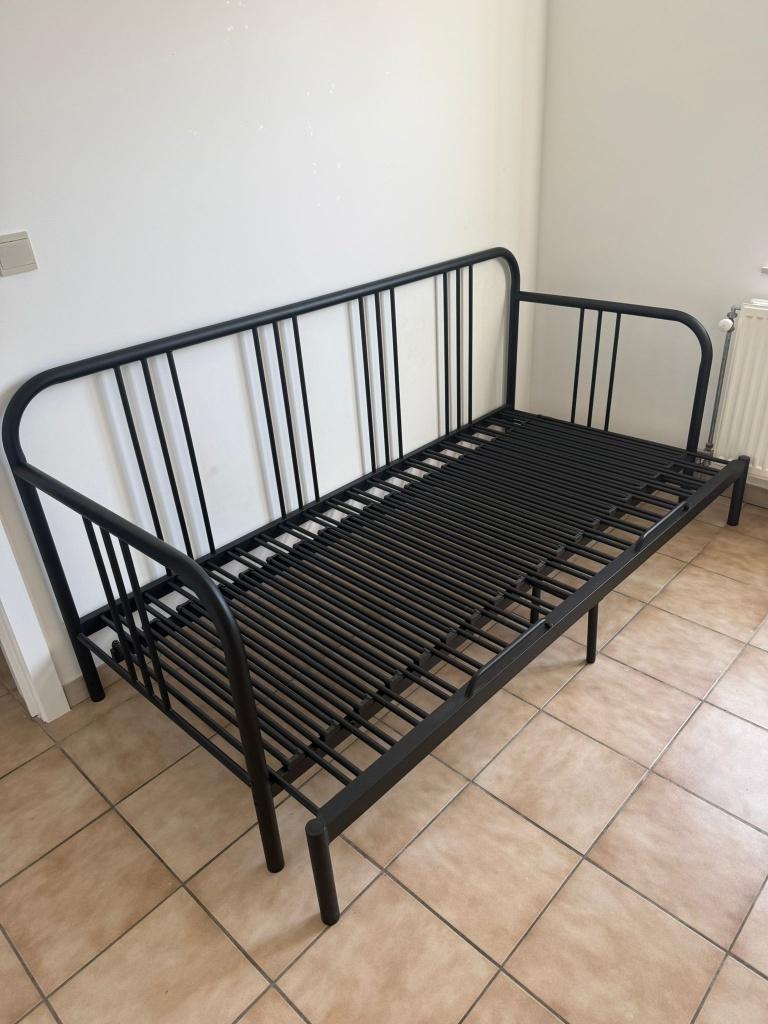 Tka nieuw uitschuifbaar metalen bed Ikea Fyresdal, Huis en Inrichting, Slaapkamer | Bedden, Ophalen, Verstelbaar, Eenpersoons