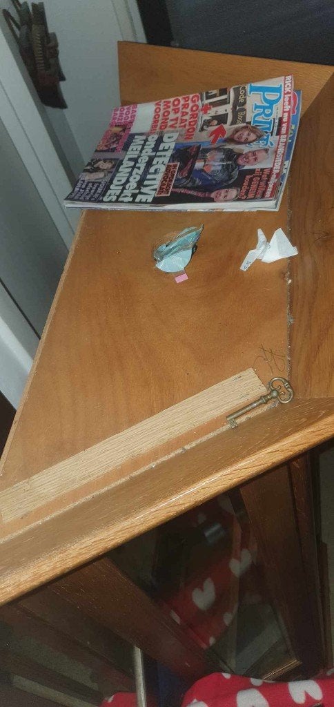 vitrine kast met glasplaten  alleen ruilen geen verkoop, Ophalen, Glas, 50 tot 100 cm, Zo goed als nieuw