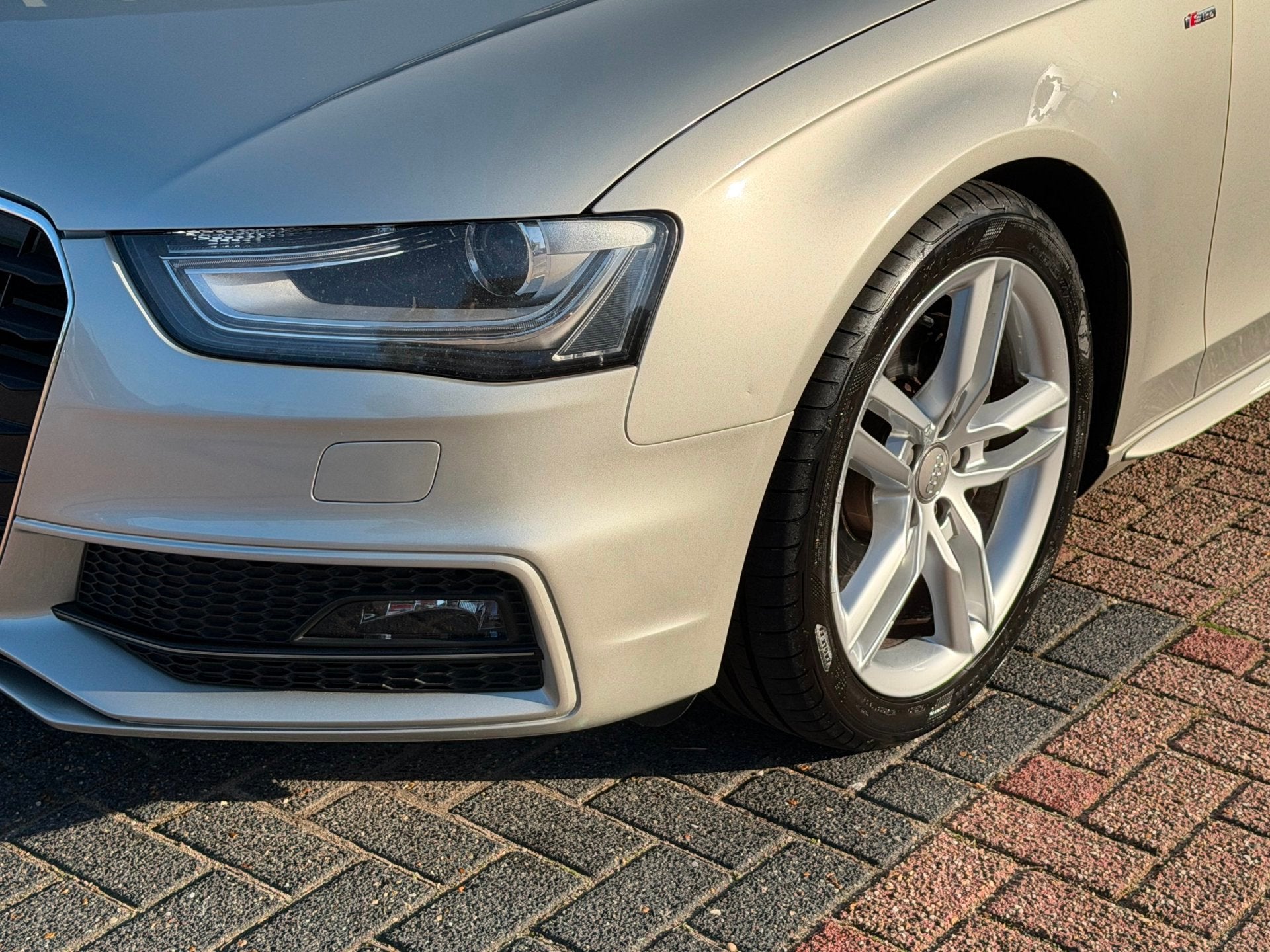 Audi A4 Avant 2.0 TFSI S Edition AUT|Navi|Cruise|Vol Onderho, Auto's, Euro 5, Stof, Gebruikt, 4 cilinders