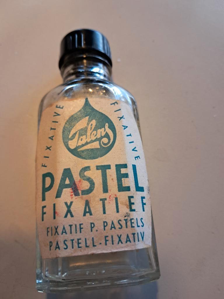 oud flesje=Talens pastel fixatief, Antiek en Kunst, Ophalen of Verzenden