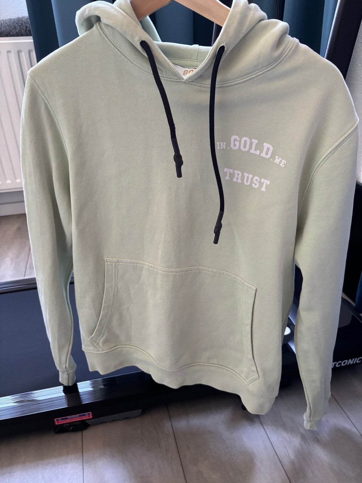 In Gold We Trust Hoodie - Lichtgroen - Maat XS, Kleding | Heren, Ophalen of Verzenden, Gedragen, Maat 46 (S) of kleiner, Groen