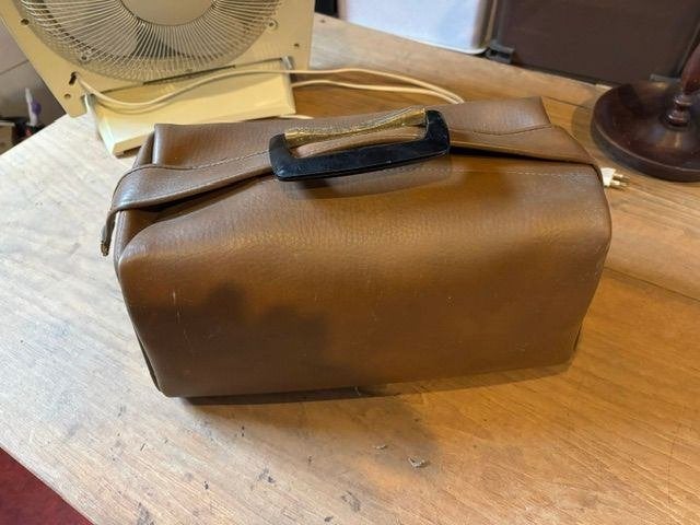 Dokterstas vintage, 40 tot 60 cm, 30 cm of meer, Bruin, Minder dan 35 cm