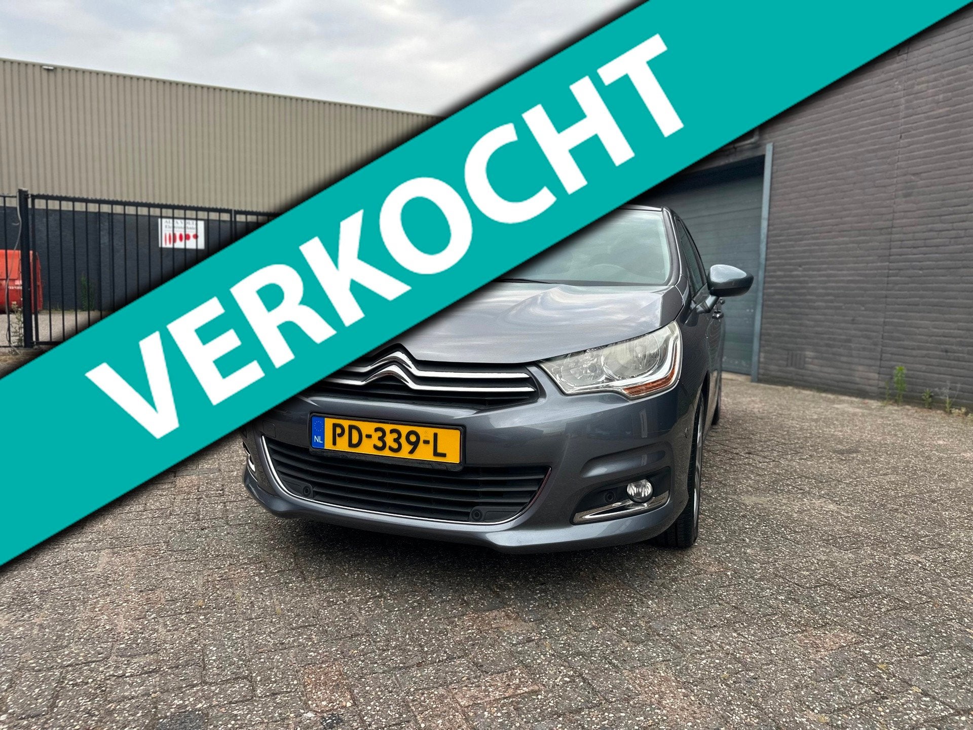 Citroen C4 1.6 THP Exclusive EGS Aut. Clima Cruise Navi Pano, Auto's, Euro 5, Gebruikt, Zwart, 675 kg