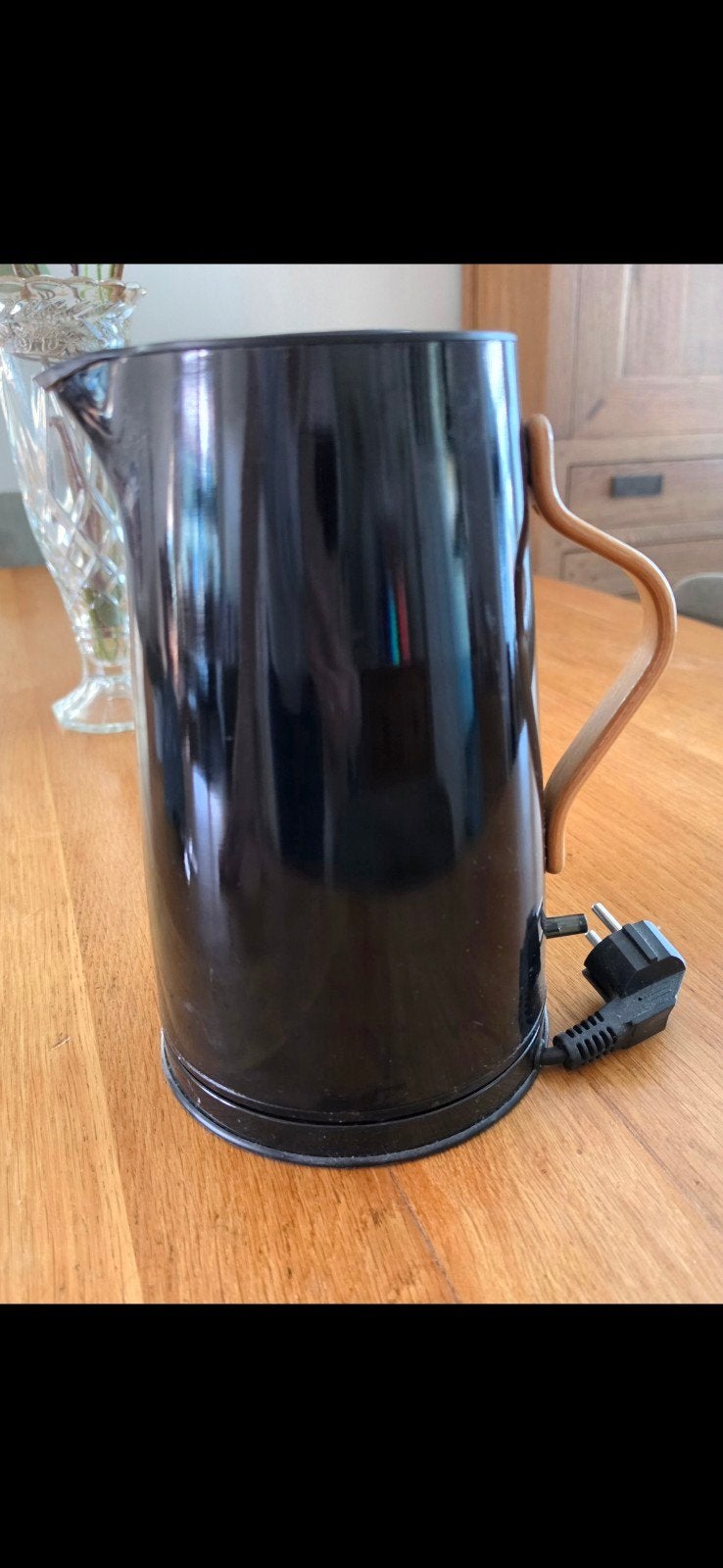 Zwarte Stelton waterkoker met houten handvat ruilen, 1 tot 2 liter, Ophalen, Gebruikt