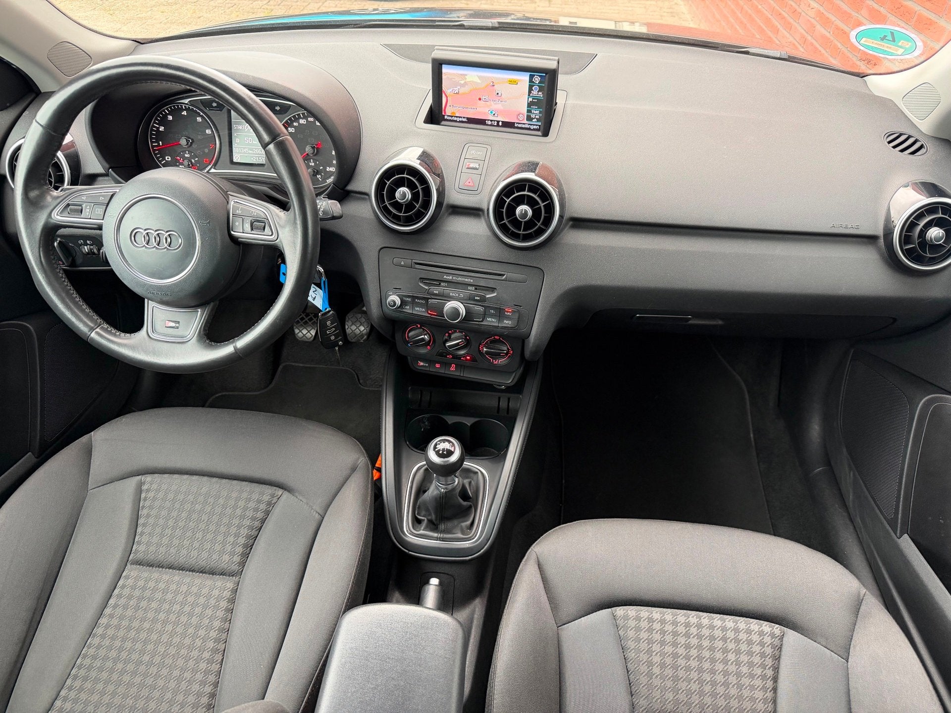Audi A1 Sportback 1.2 TFSI Connect / Navi / Airco / Cruise /, Voorwielaandrijving, Euro 5, 4 cilinders, Met garantie (alle)