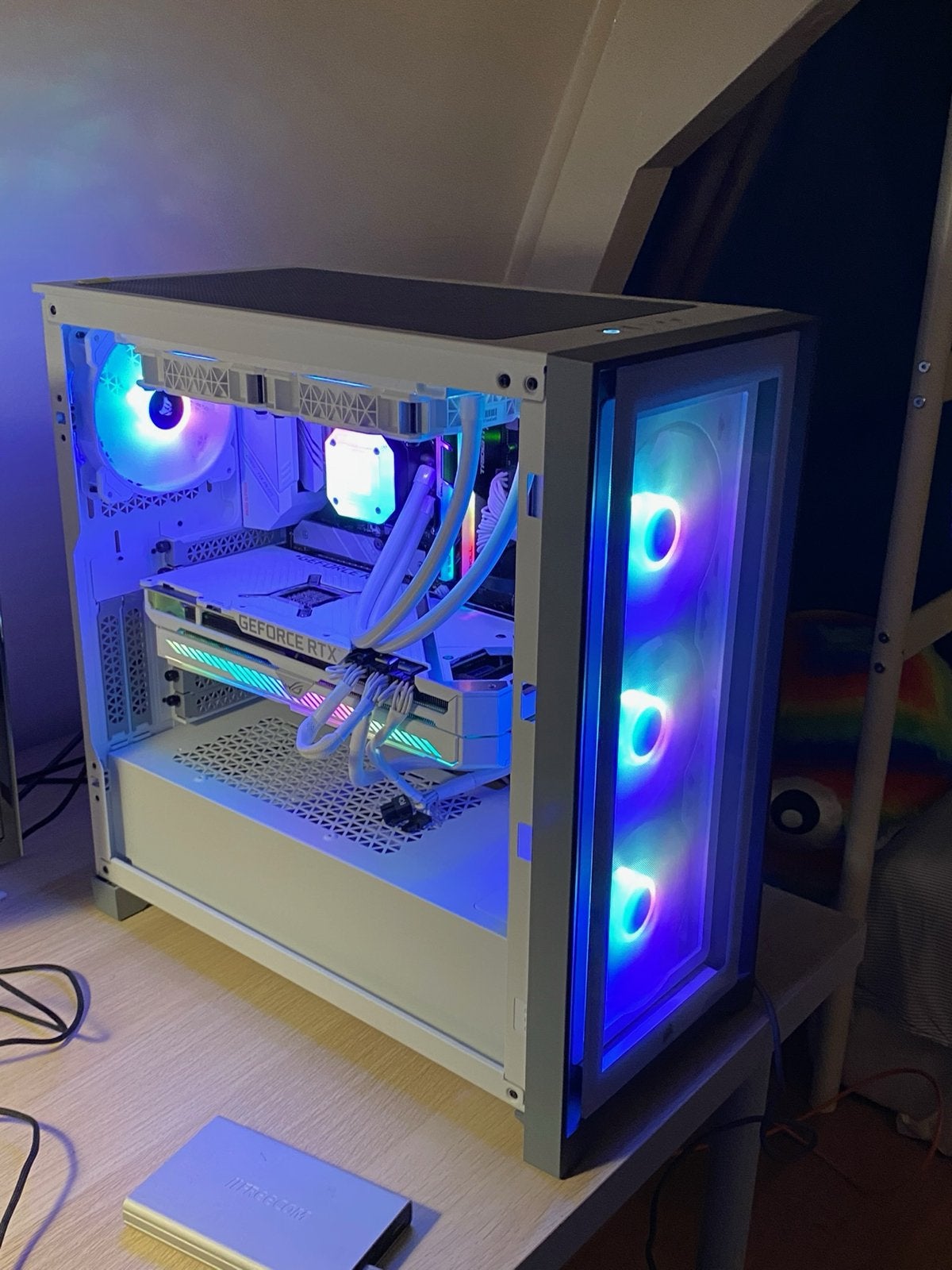 Krachtige Gaming PC - Custom samengesteld (all white), Ophalen, 32 GB, Zo goed als nieuw, AMD Ryzen 9