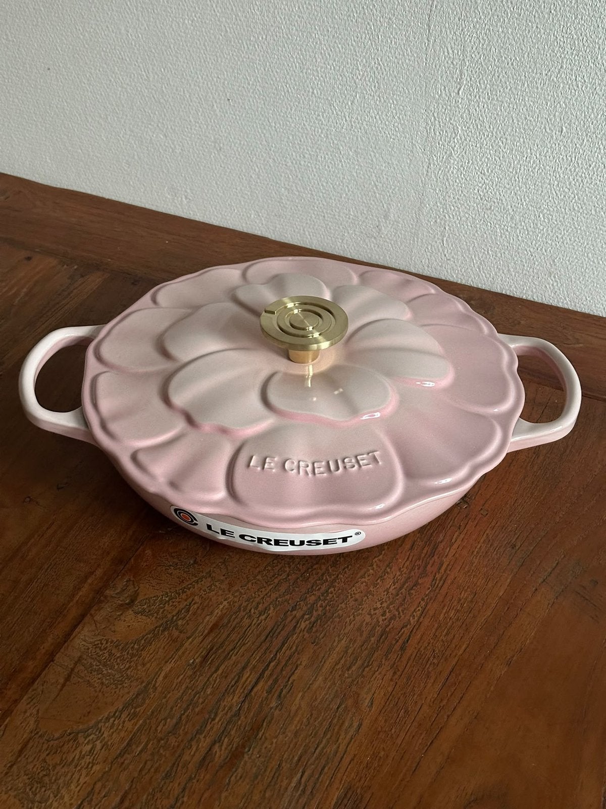 Le Creuset Gietijzeren Bloesem Campagnard 26 cm – Shell Pink, Ophalen of Verzenden, Nieuw, Gietijzer
