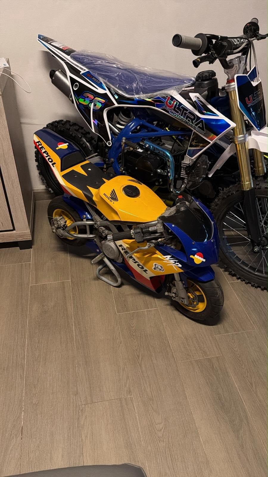 Blata b1 replica, Ophalen of Verzenden, Zo goed als nieuw, Overige typen