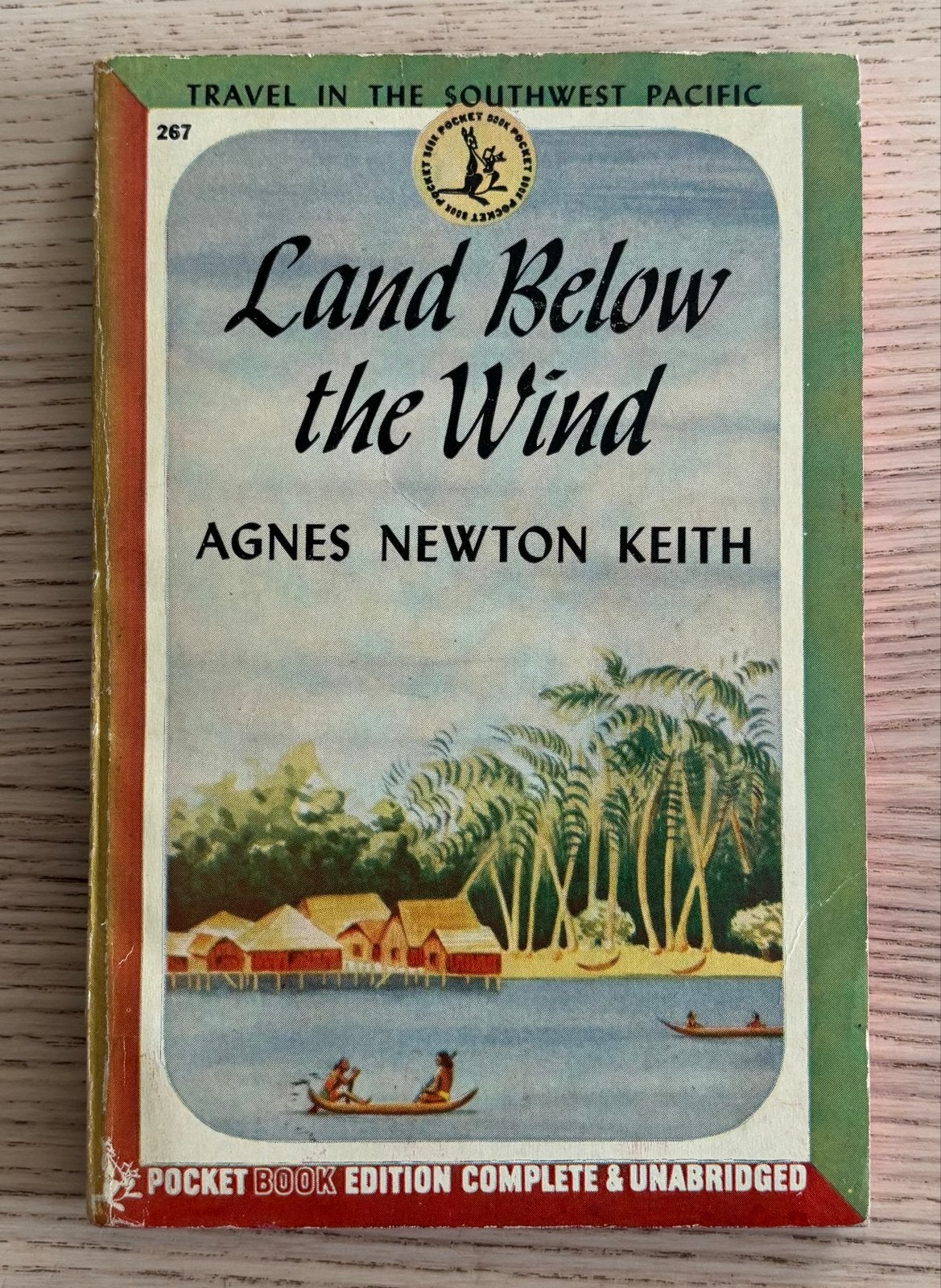 Land Below the Wind - Agnes Newton Keith (Pocket Book), Boeken, Ophalen of Verzenden, Reisgids of -boek, Azië, Gelezen