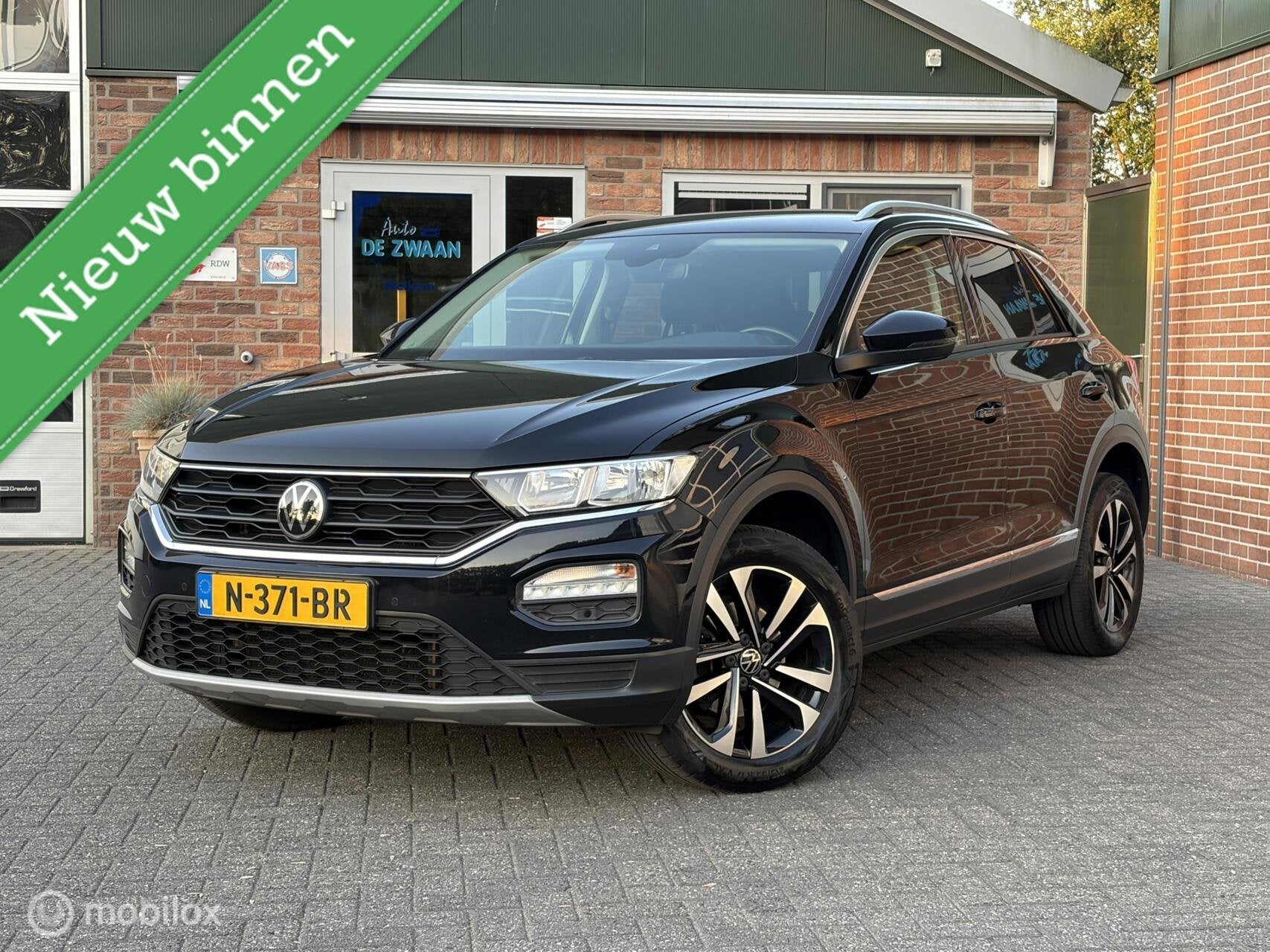 Volkswagen T-Roc 1.5 TSI Business Edition|Afneembare Trekhaa, Auto's, Volkswagen, 1254 kg, Euro 6, 4 cilinders, 150 pk
