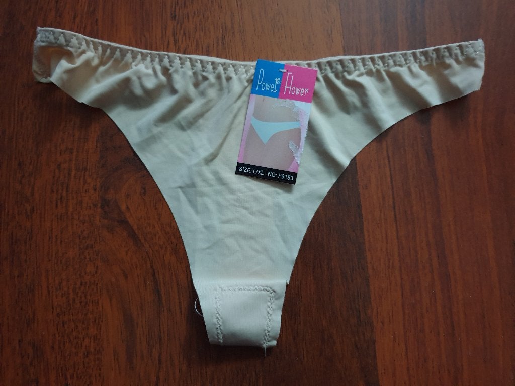 Nieuw - naadloze creme string - S, Ophalen of Verzenden, Beige, String
