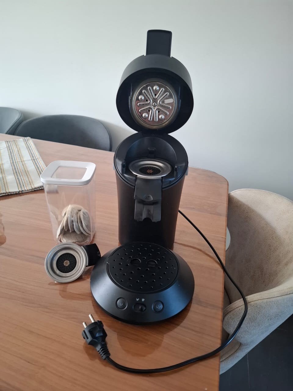 Philips Senseo Original koffiepadmachine - Zwart, Ophalen, Koffiepads en cups, Koffiemachine, Zo goed als nieuw
