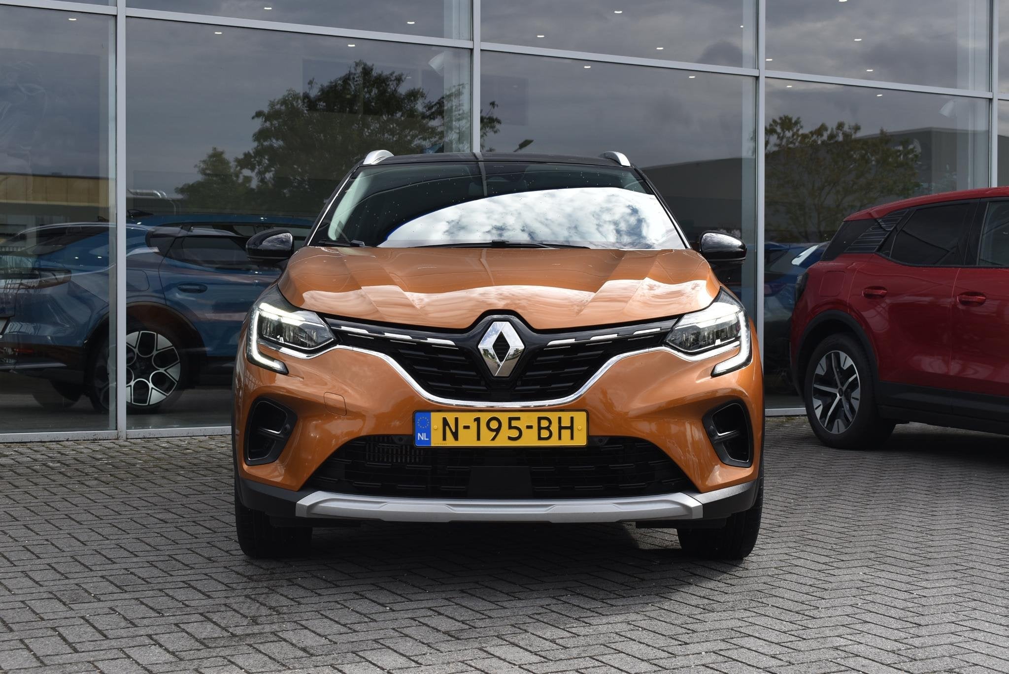 Renault Captur 1.3 TCe 140 Intens | Automaat | Climate Contr, Auto's, 12 maanden, Gebruikt, Leder en Stof, Bedrijf