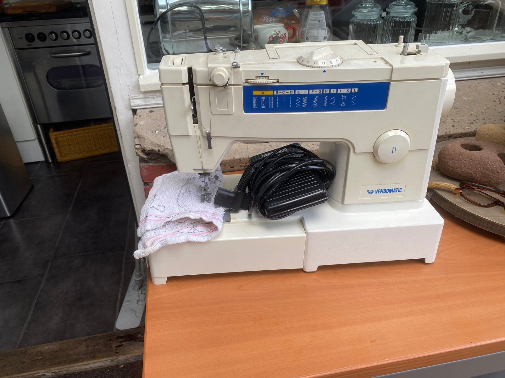 Naaimachine vendomatic, Ophalen, Gebruikt