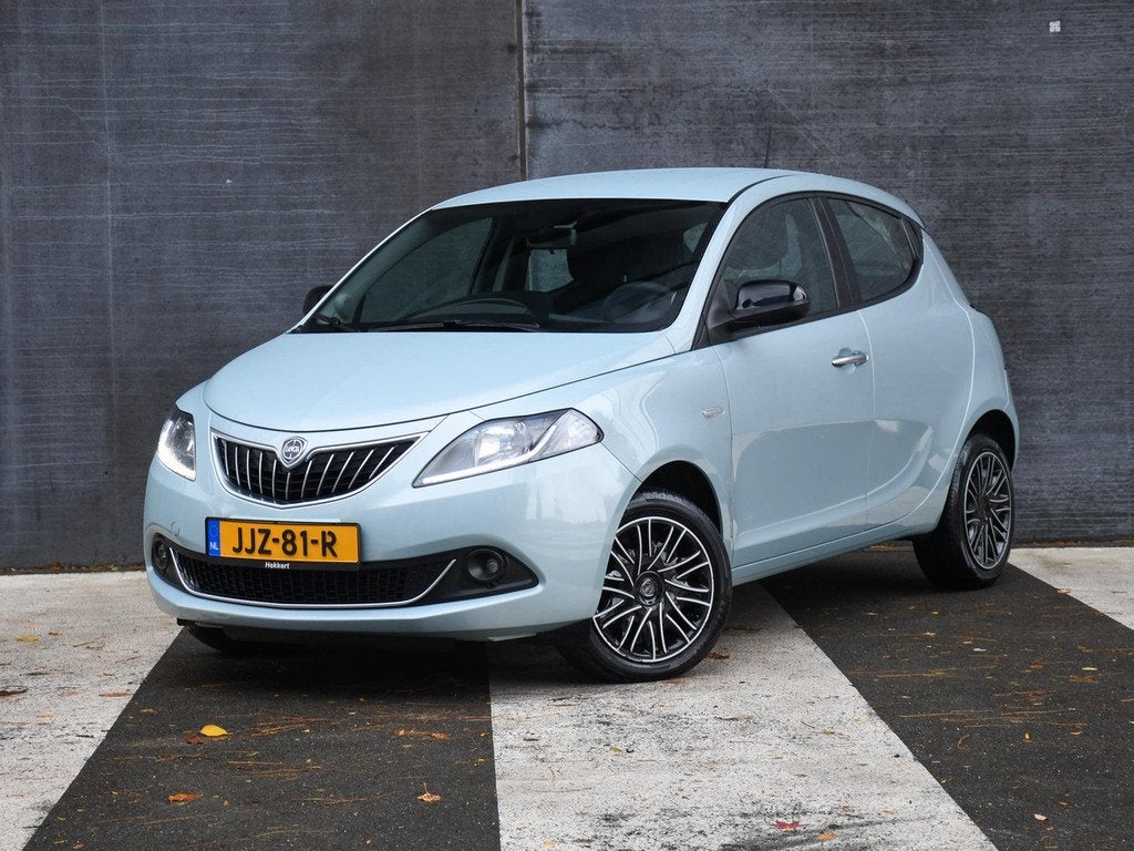 Lancia Ypsilon Gold 1.0 Mild-Hybrid 70pk 11.161 KM | DAB | A, Auto's, Lancia, Gebruikt, 4 stoelen, Bedrijf, Handgeschakeld