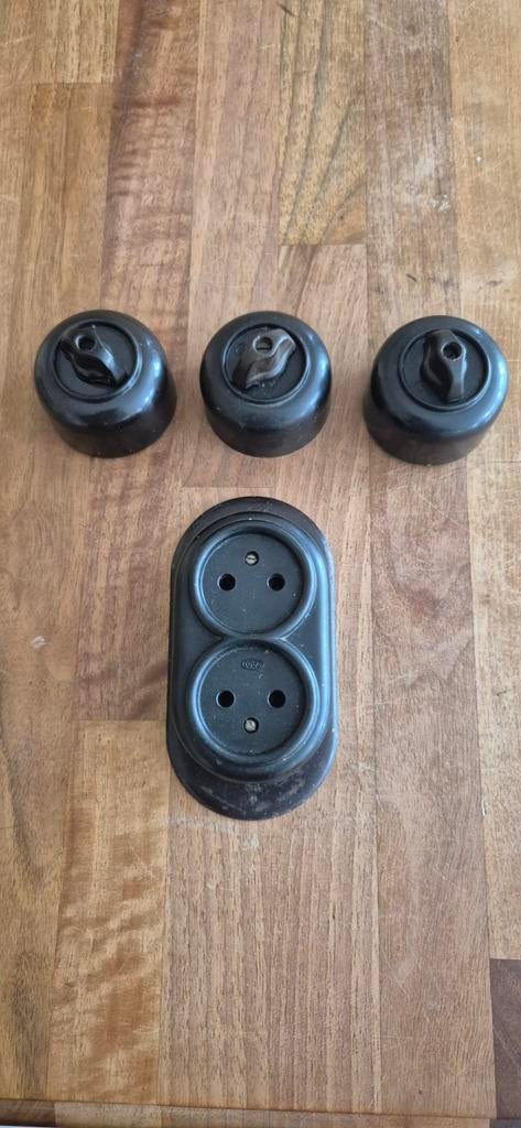 Vintage Bakelieten Schakelaars en Stopcontact, Ophalen of Verzenden