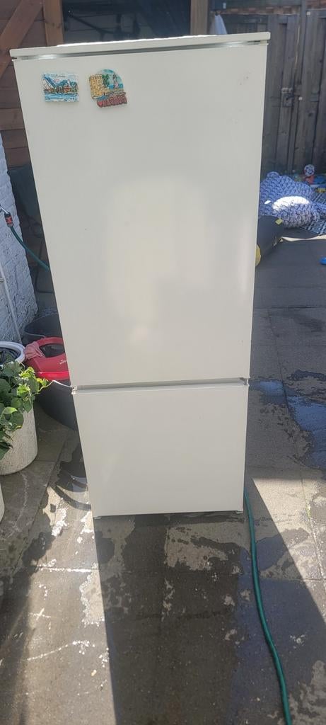 Koelkast met vriesvak  merk zanussi, Witgoed en Apparatuur, Koelkasten en IJskasten, 150 tot 200 liter, Ophalen of Verzenden, Zo goed als nieuw